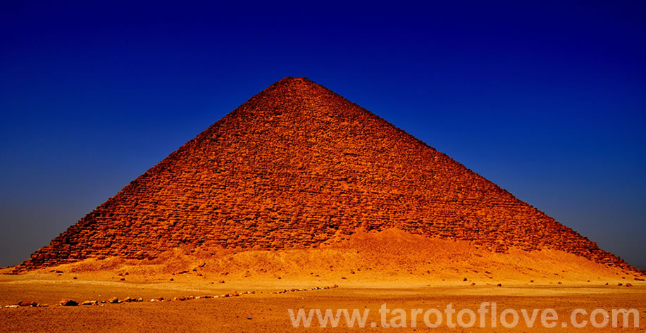 Love Pyramid tarot reading online