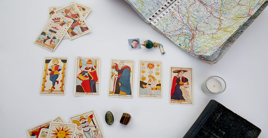 Yes/no love tarot reading online 2026